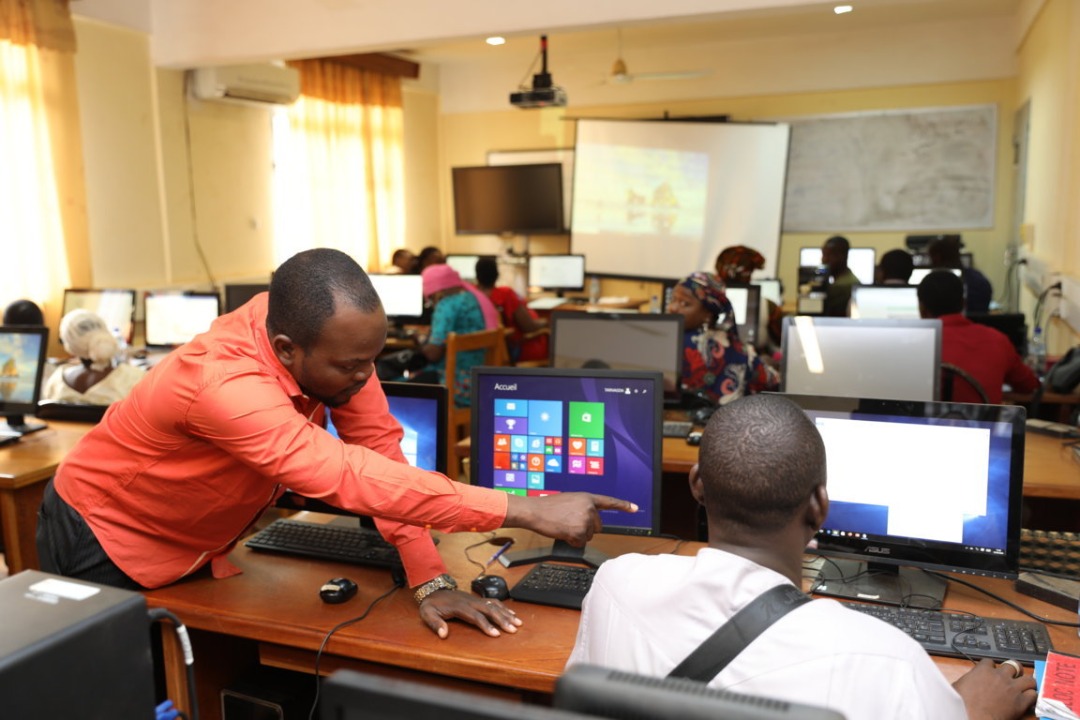 Salle d'informatique